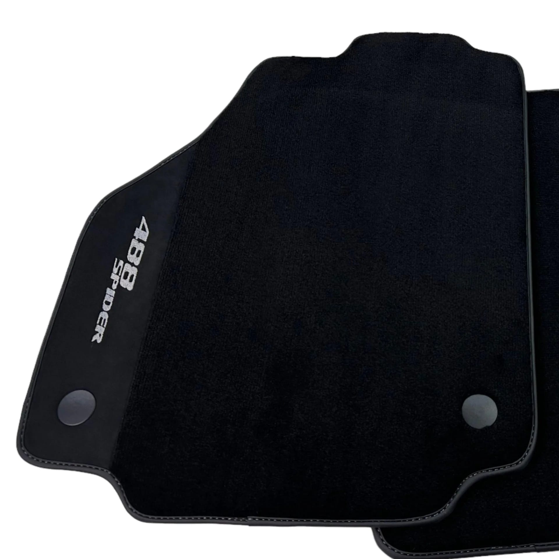 フェラーリ488用カスタムフロアマット、高品質素材、優れた保護とスタイルのための精密フィット。